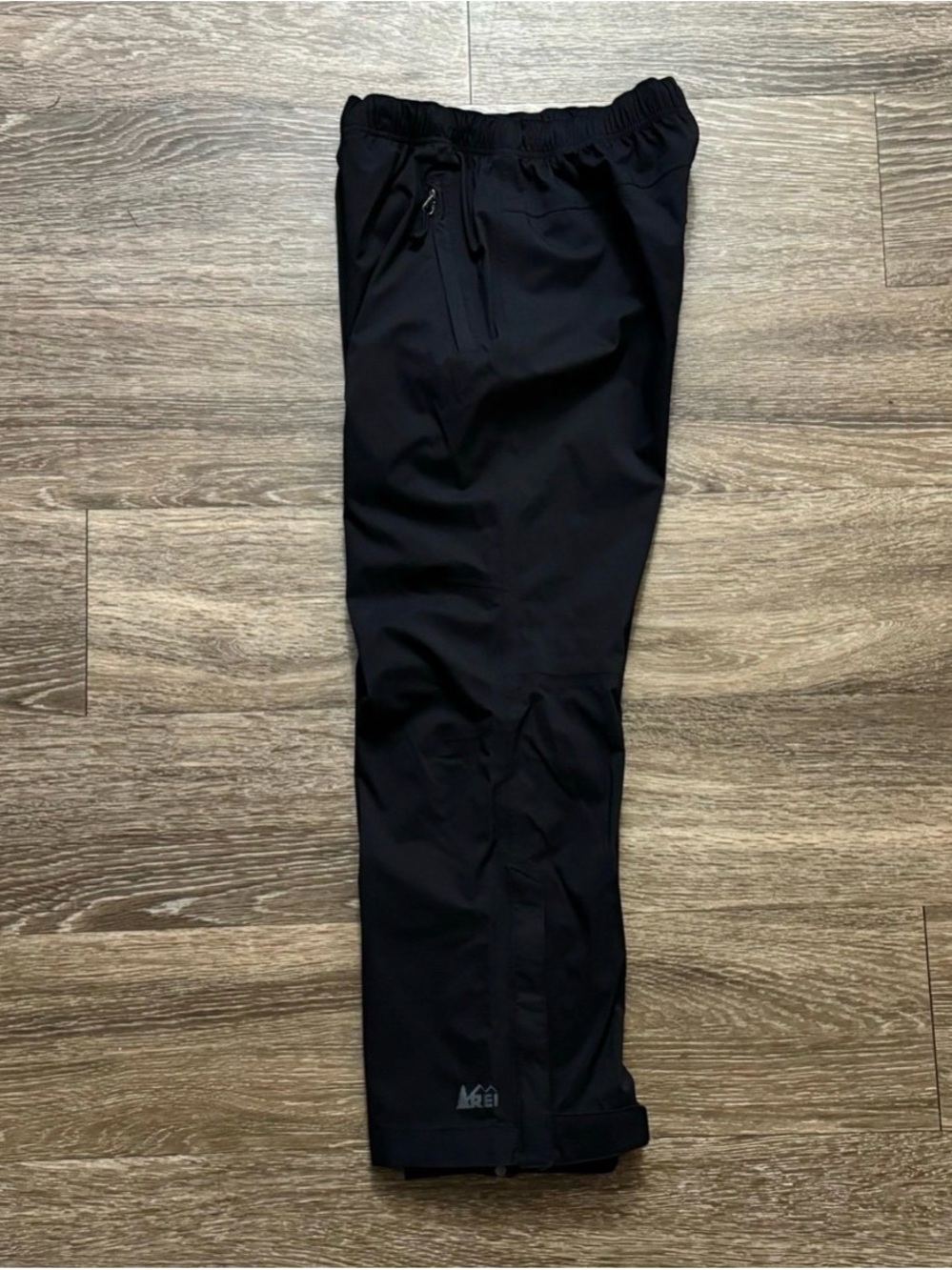 REI Black Kids rain pants size Small (8)